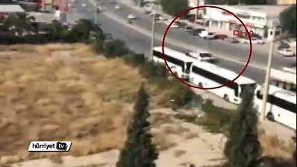 Soygun yapıp yolda durdurduğu araçla kaçtı