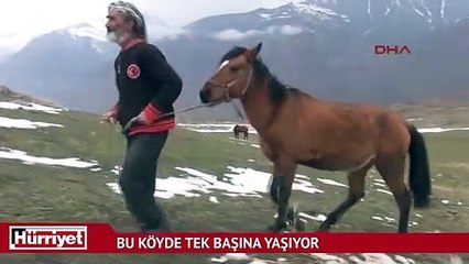 Van'ın Övecek köyünde tek başına yaşıyor