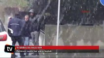 İstanbul'da beklenen saatte kar yağışı başladı