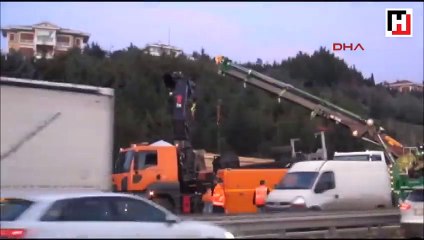 TEM'de kaza trafiği durdurdu