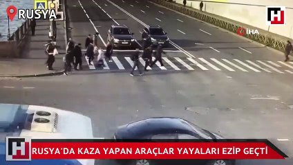 Rusya'da kaza yapan araçlar yayaları ezip geçti