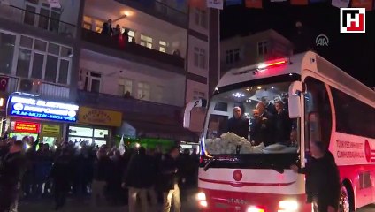 Cumhurbaşkanı Erdoğan, Çubuk Ülkü Ocakları'nı ziyaret etti