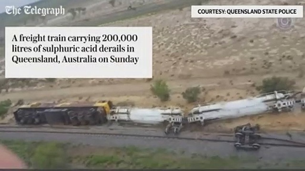 Tren kazasında 200 bin litre sülfürik asit yayıldı