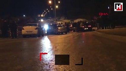 Buzlanma sebebiyle 14 araç birbirine girdi