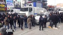 Van'da izinsiz yürüyüşe polis müdahalesi