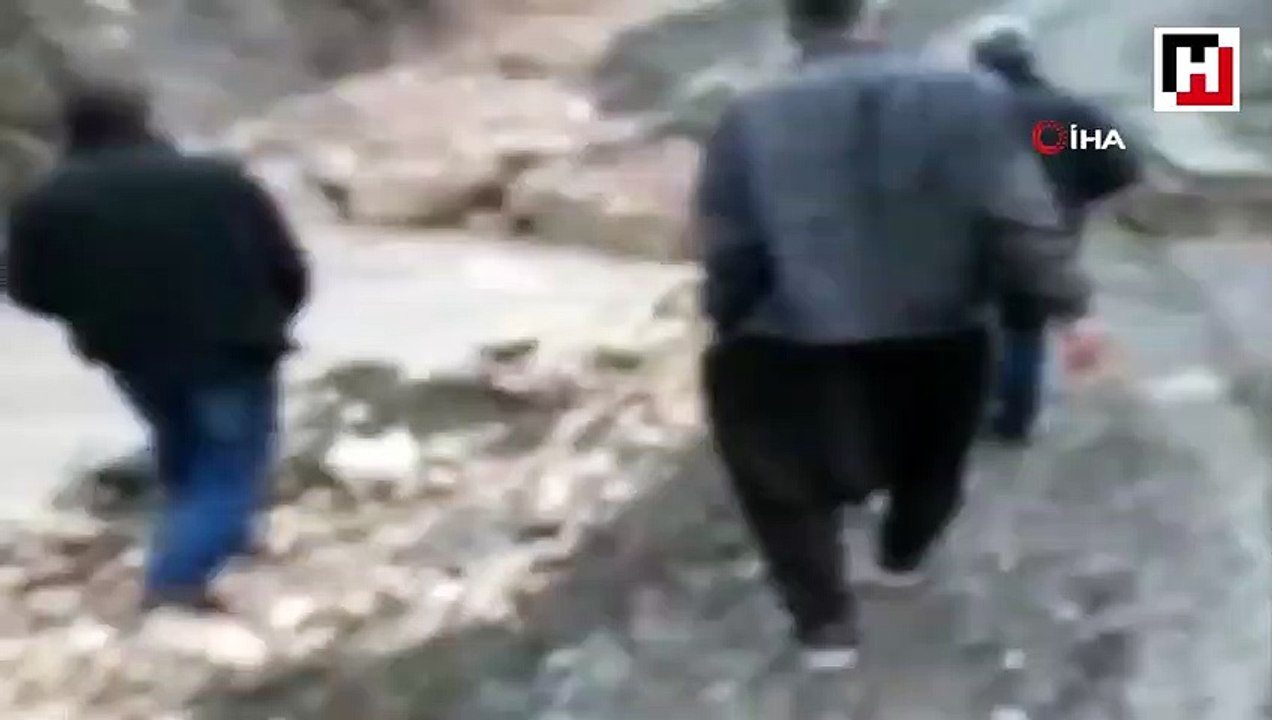 Sağanak vurdu: Menfez köprü çöktü