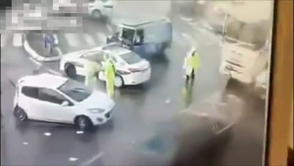 Trafiği yönetmek isterken canından oldu