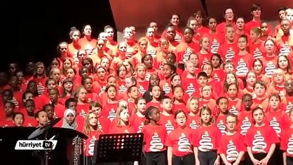 Kanadalı çocuklar Suriyeli ilk mülteci kafilesini böyle karşıladı