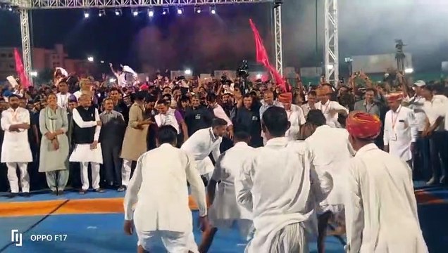 जब मंत्री अशोक चांदना को मिली ऐसे पटखनी तो मुस्कुराये सीएम अशोक गहलोत..