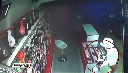Telefonu tamir edilmeyince başka telefon çaldı