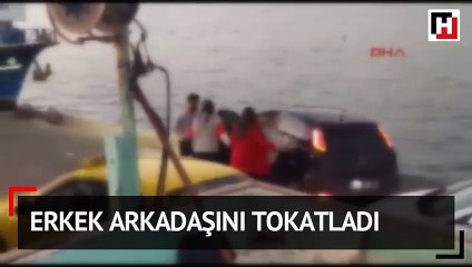 Erkek arkadaşını tokatladı