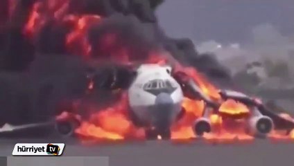 Sanaa Havalimanı bombalandı yolcu uçağı böyle yandı