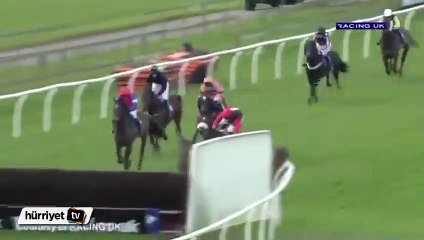 Genç jokeyin talihsiz anı