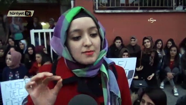 Üniversiteli kız öğencilerden KYK yurdu protestosu