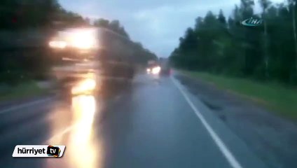 Motosikletten geriye duman yığını kaldı