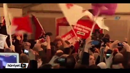 Komşuda Syriza taraftarlarının sevinç çığlıkları