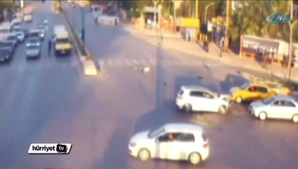 Yan yatan minibüs metrelerce sürüklendi