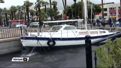 Şiddetli lodos yüzünden yelkenli tekne az daha batıyordu