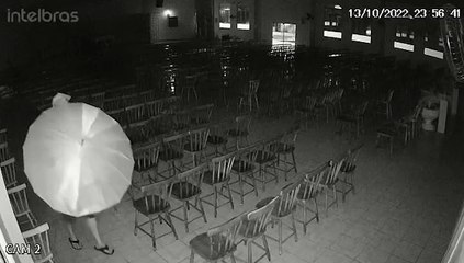 Câmeras flagram ladrão que invadiu Igreja Católica no Bairro Interlagos