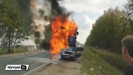 Aracın içinden çıkamadı