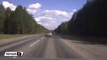 Otomobil taklalar atarak durabildi