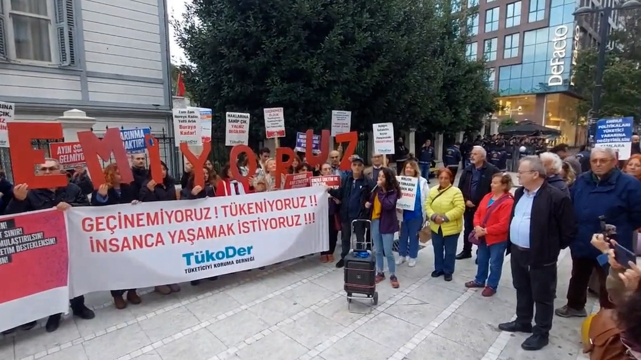 İstanbul'da "Geçinemiyoruz" eylemi: Artık yeter! İnsanca yaşamak istiyoruz!