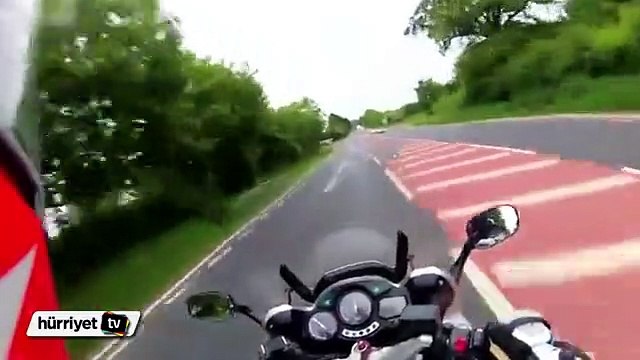 Kaza anını kasktaki kamera kaydetti