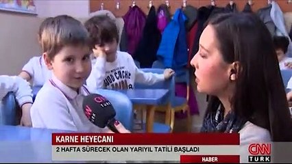 Karnesini alan küçük kız: Büyüyünce melek olmak istiyorum