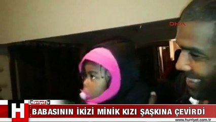 Aaa BABADAN 2 TANE VAR! KÜÇÜK KIZIN BABASININ YUMURTA İKİZİYLE KARŞILAŞTIĞI AN