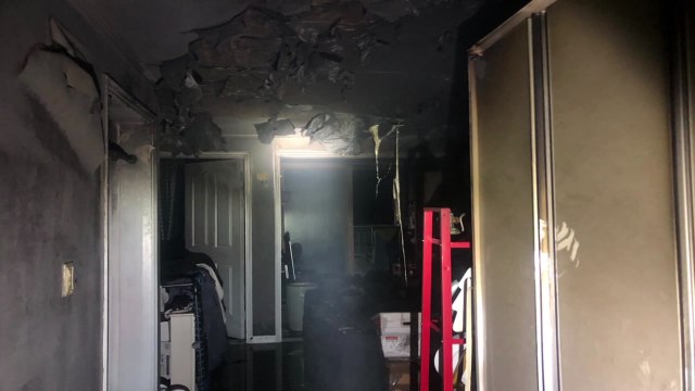 전북 정읍 아파트에서 불...다친 사람 없어 / YTN