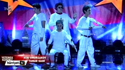Yetenek Sizsiniz'de ilginç dans gösterisi