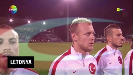 Letonyalı taraftarlardan İstiklal Marşı'na büyük saygısızlık