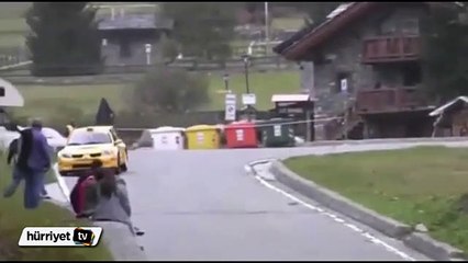 Otomobil sürücüsü kontrolü kaybedince...