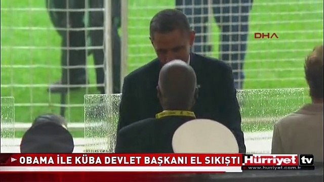 ABD BAŞKANI OBAMA İLE KÜBA DEVLET BAŞKANI CASTRO EL SIKIŞTI