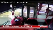 TIR YOLCU MİDİBÜSÜNE ÇARPTI