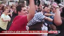 TOMALAR KISKANMIŞ OLMALI! BU DA SU BALONU SAVAŞI