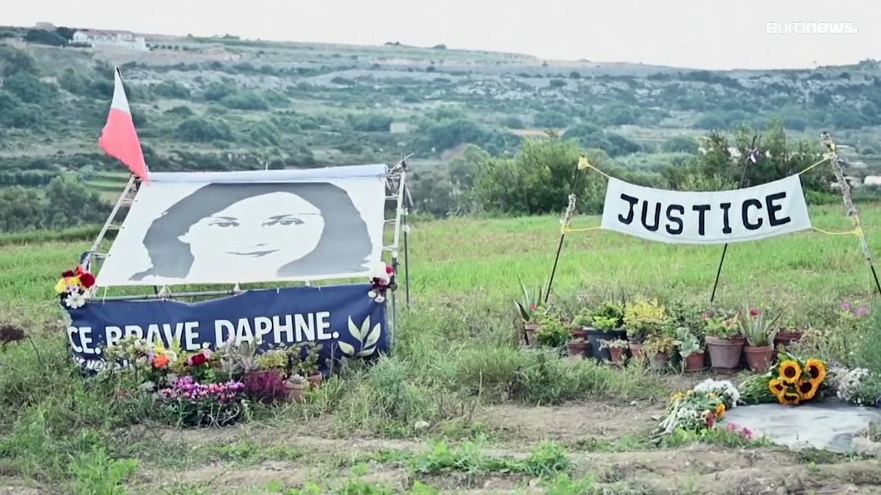На Мальте почтили память убитой пять лет назад...