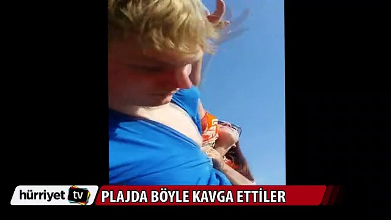 Plajda birbirlerine girdiler