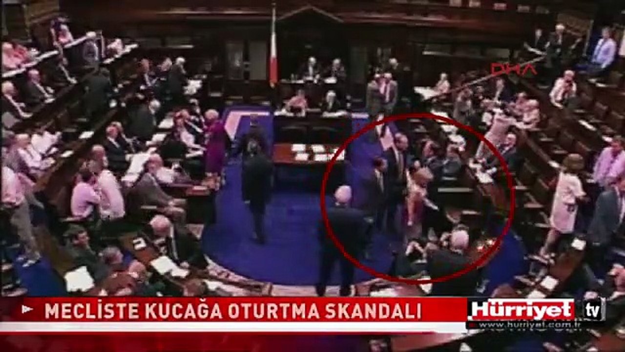 MECLİSTE KUCAK SKANDALI