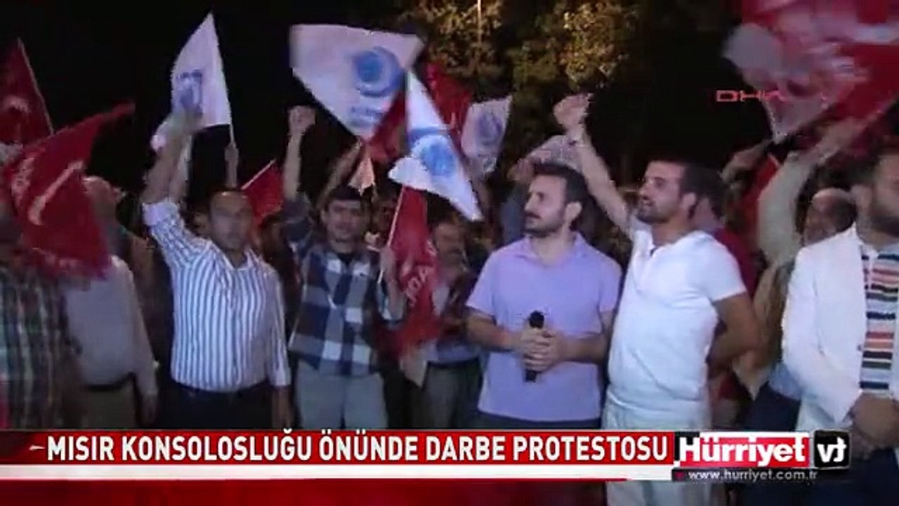 MISIR KONSOLOSLUĞU ÖNÜNDE PROTESTO