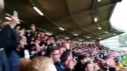 Tải video: Derry City fans celebrate after FAI Cup semi-final win over Treaty United