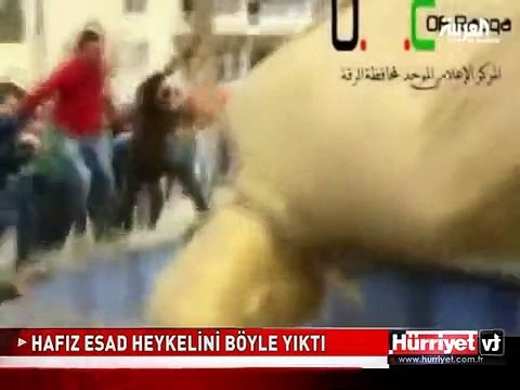SURİYELİ MUHALİFLER HAFIZ ESAD HEYKELİNİ BÖYLE YIKTI