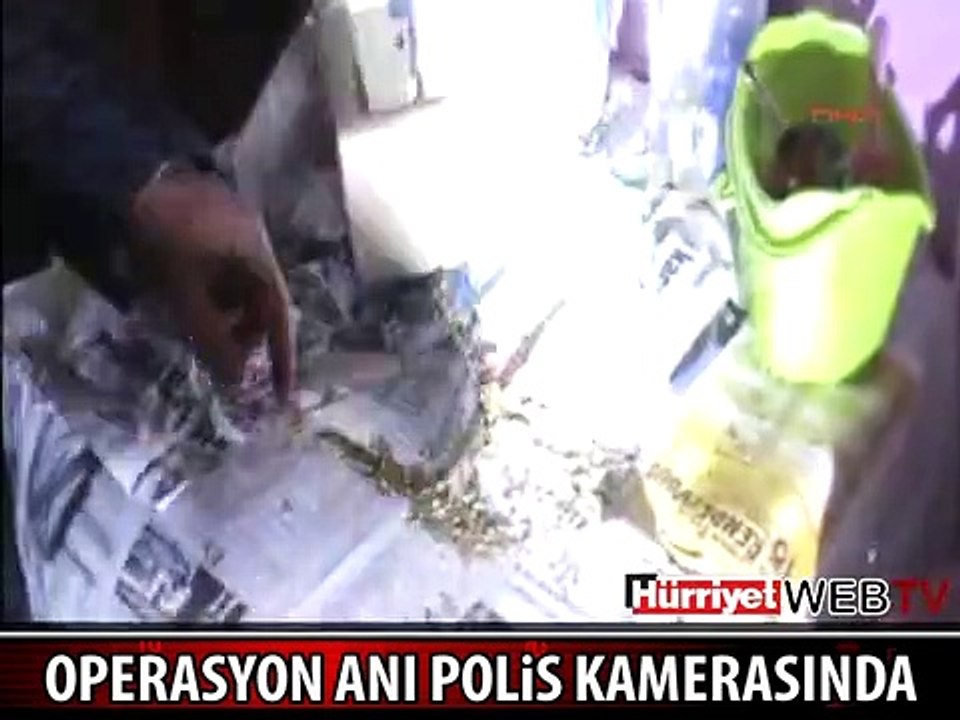 ÜNLÜLERİN DE GÖZALTINA ALINDIĞI UYUŞTURUCU OPERASYONU KAMERADA