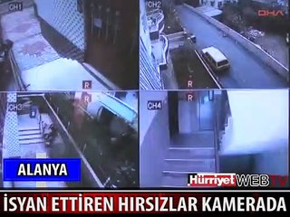 İSYAN ETTİREN HIRSIZLIK KAMERADA