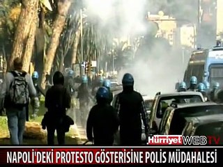 NAPOLİ'DE ÖĞRENCİLER POLİSLE ÇATIŞTI