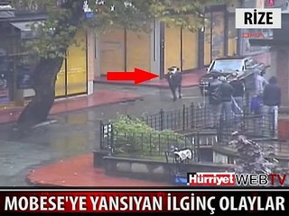 BU ADAM SİZCE NE YAPIYOR