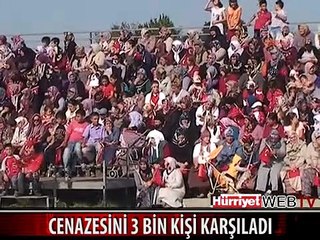 ŞEHİT ERİN CENAZESİNİ 3 BİN KİŞİ KARŞILADI