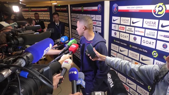 Kylian Mbappé dément les rumeurs de départ