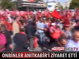 ON BİNLER ANITKABİR'E KOŞTU