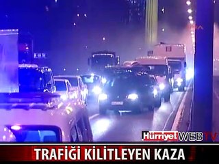 FSM KÖPRÜSÜ'NDE TRAFİĞİ KİLİTLEYEN KAZA